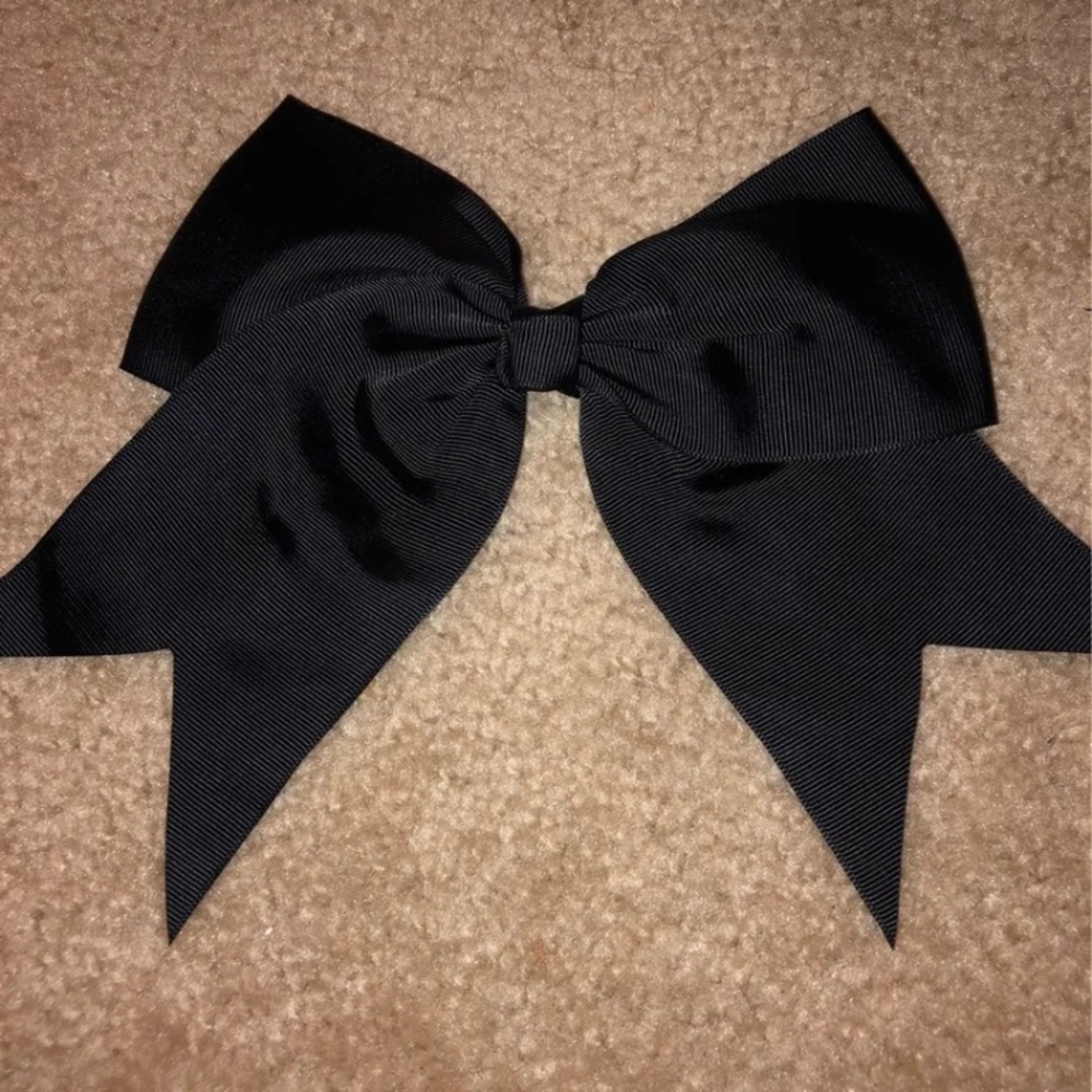 Cheer Bow